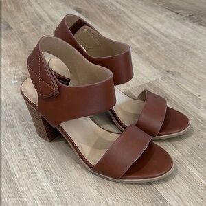 NEW Women’s SODA Wait-A Ankle Strap Sandals